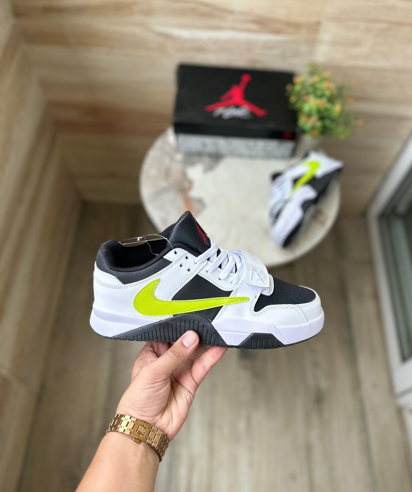 AIR JORDANS RETRO Travis Scott - Image 7