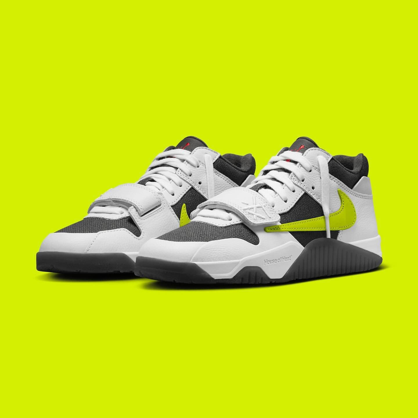 AIR JORDANS RETRO Travis Scott - Image 4